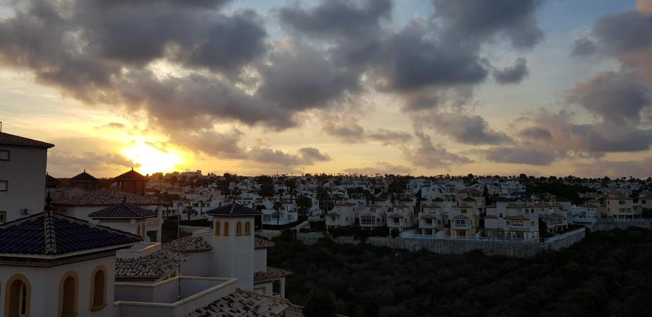 3 Bdr House Near La Zenia Private Lounge Terraces, Fire Places, Bbq, Kitchen, Parking Оріуела Екстер'єр фото